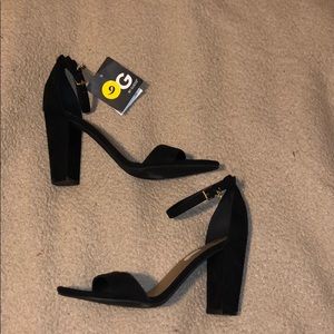 Black Strap Heel